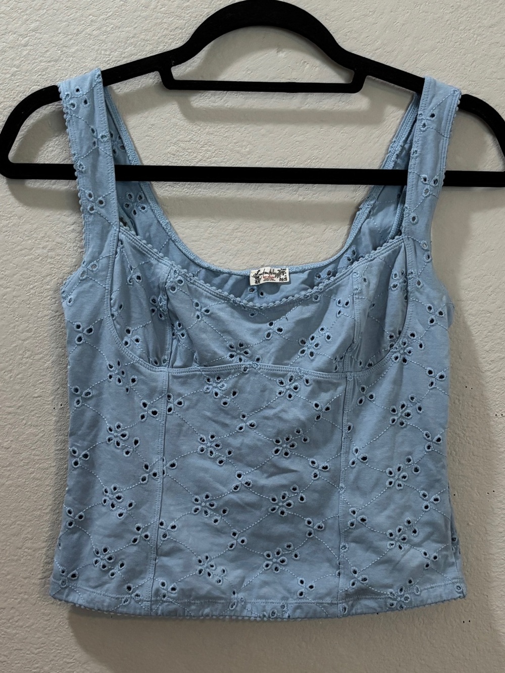 Intimately Free People Light Blue Eyelet Keyhole Back Crop Tank Top Size Small